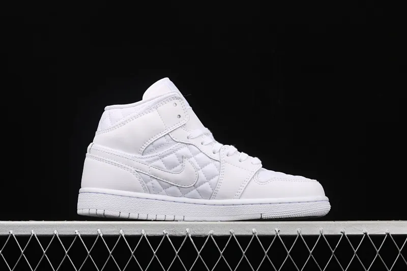 All Categories Air Jordan Jordan Series Basketball Shoes Air Jordan 1 Mid Air Jordan 1 Mid "Quilted White" AJ1 Joe 1 White Diamond "Little Chanel" Mid-top Versatile Casual Sports Shoes DB6078-100